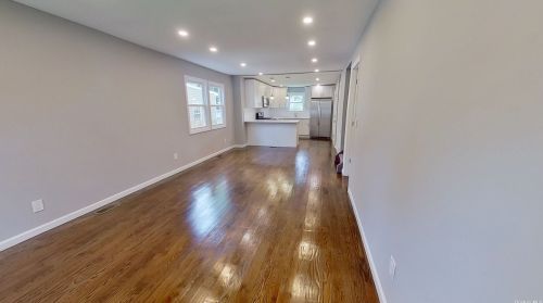 108 2 St, Huntington Station NY 11746-1565 exterior