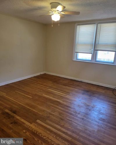 120 Spg Vly Rd, Darby PA exterior