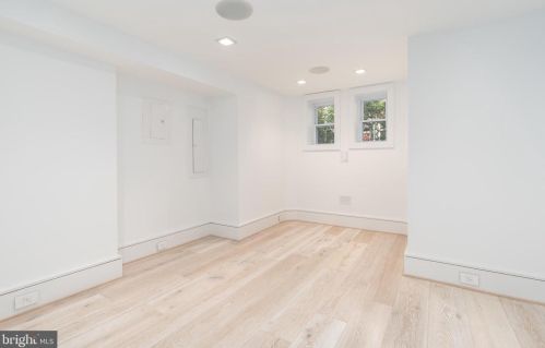 1604 13th St, Washington DC 20009-4303 exterior