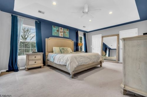 26 Francis Dr, Bridgewater NJ  08807-5714 exterior