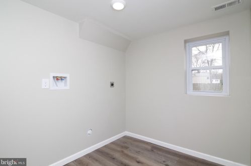 9 Shelton Ave, Trenton NJ  08618-1818 exterior