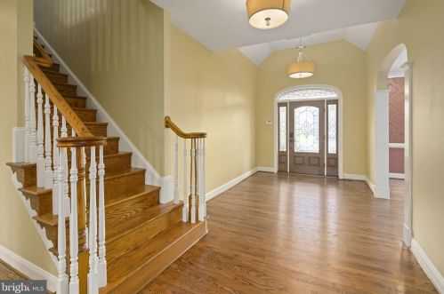 9417 Macklin Ct, Alexandria, VA 22309-3028