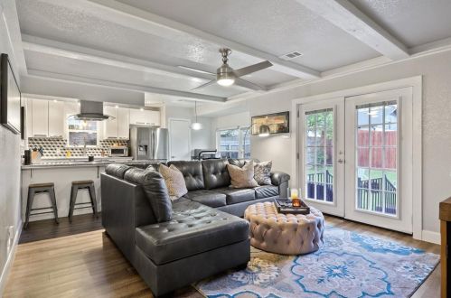 2517 Briarcliff Dr, Irving TX 75062-3213 exterior