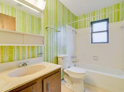 2504 Biggs Dr, Austin TX 78741-5612 exterior