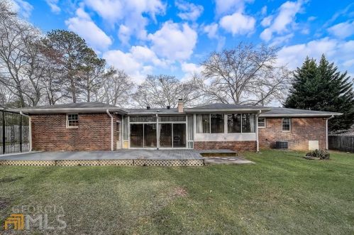 2128 Rockdale Cir, Lithonia GA 30078-3450 exterior