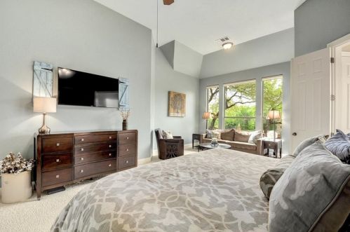 309 Emerald Rdg Dr, Austin TX 78732-1235 exterior