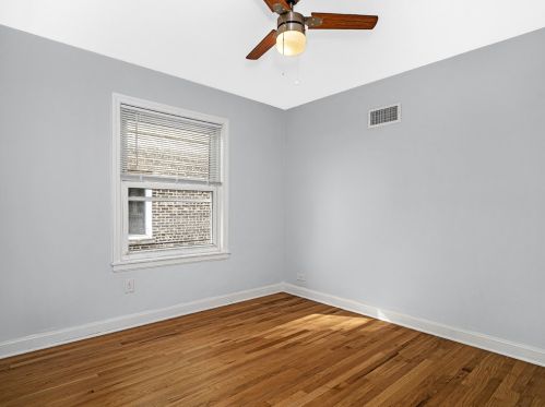 2613 Rascher Ave, Chicago IL 60625-3213 exterior