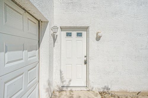 9540 Orange Valley Ct, Tampa, FL 33618-4017