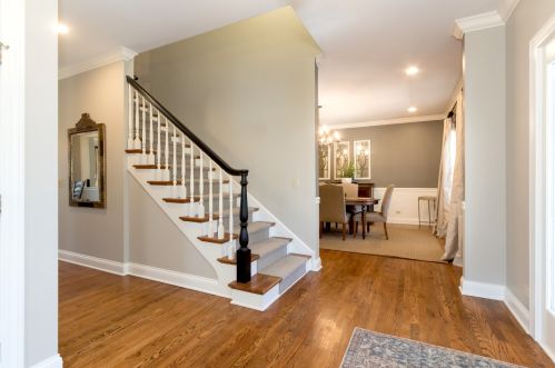 2126 Sunset Rdg Rd, Glenview IL 60025-2207 exterior