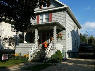 218 Godfroy Ave, Monroe, MI 48162-2726