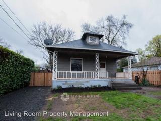 6912 Mitchell St, Portland OR  97206-4552 exterior