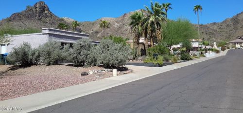 8422 16th Pl, Phoenix, AZ 85020-3908