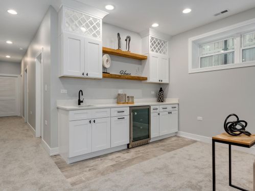 1635 Central Park Ave, Chicago IL 60647-4701 exterior