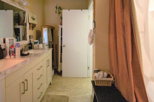 13 Beckside Rd, Providence RI 02911-1010 exterior