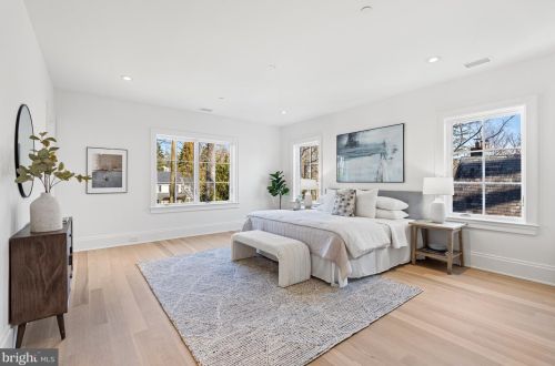 4526 Hawthorne St, Washington DC 20016-3570 exterior