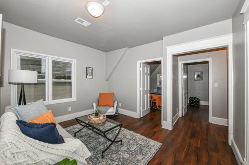 3722 7 St, Milwaukee WI 53212-1437 exterior