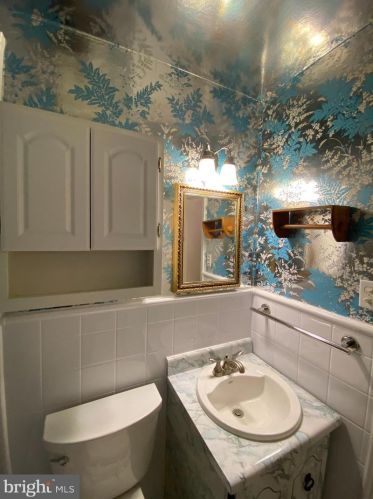 802 Hayward Ave, Silver Spring MD 20912-5808 exterior