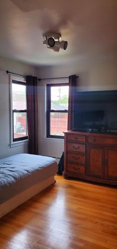 5654 Kolin Ave, Chicago IL 60629-5234 exterior