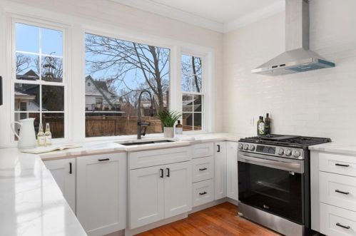 294 Doyle Ave, Providence RI  02906-3355 exterior