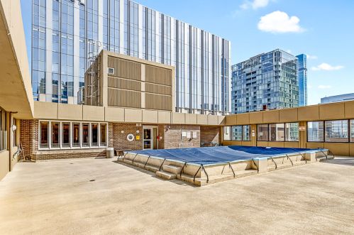 233 Erie St, Chicago IL 60611-2926 exterior