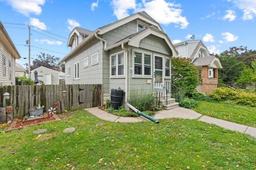 113 65th St, Milwaukee, WI 53213-4018