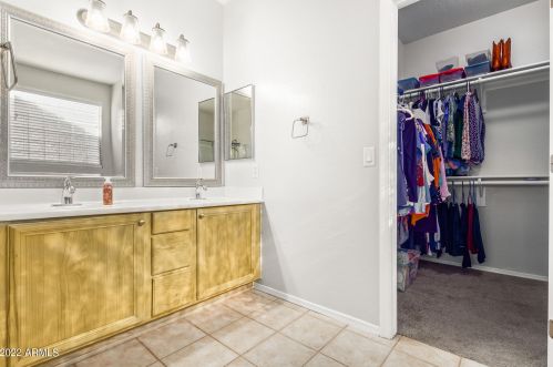 7810 15th Way, Phoenix AZ  85042-6734 exterior