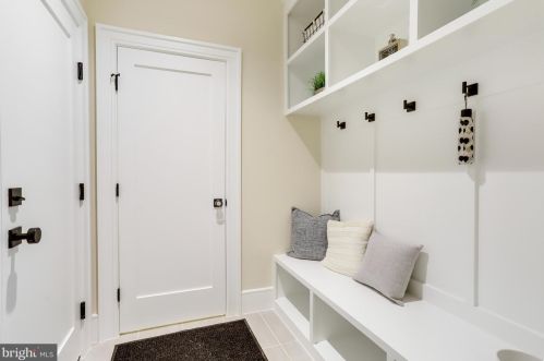 4700 25th St, Arlington VA  22207-3519 exterior