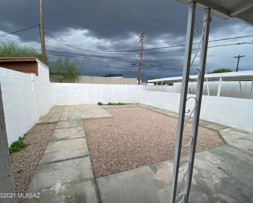 1104 Kentucky St, Tucson AZ  85714-3227 exterior