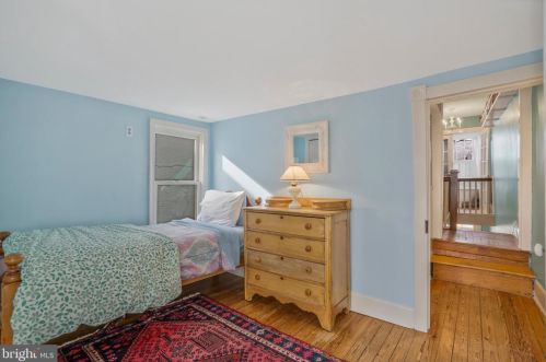 325 Patrick St, Alexandria VA 22314-2443 exterior