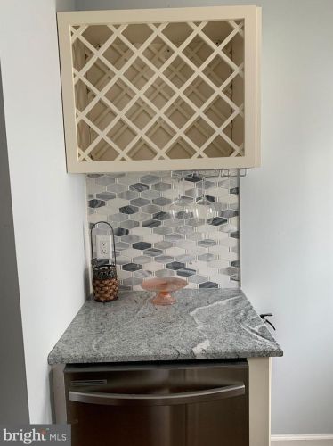 334 Cantrell St, Philadelphia PA  19148-3320 exterior