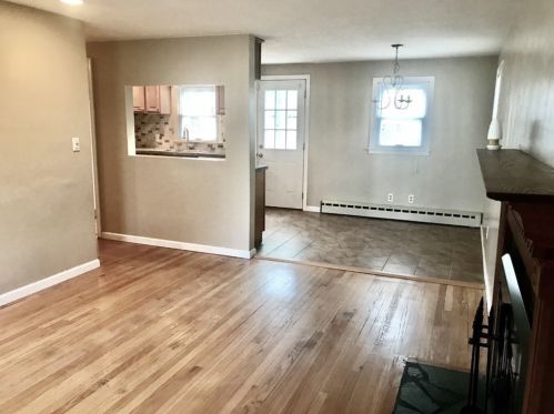 125 Sunrise Ter, Springfield MA 01119-2516 exterior