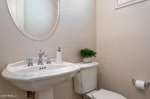 5125 34th Pl, Phoenix AZ  85018-1546 exterior