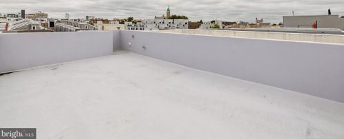 1324 Howard St, Philadelphia PA 19122-2445 exterior