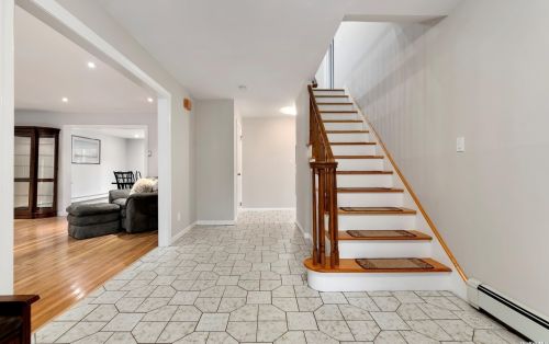 26 Dryden Way, Commack NY 11725-1927 exterior