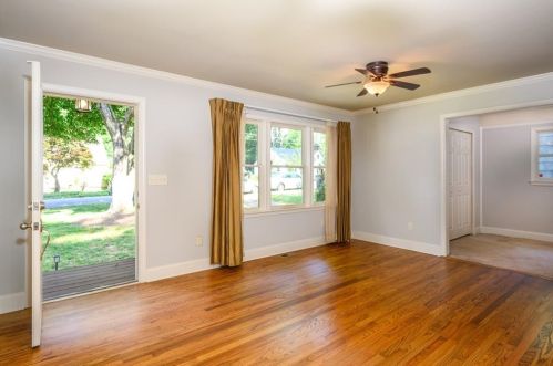 3194 Harris Dr, Atlanta GA  30344-4403 exterior