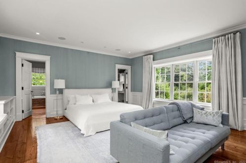 20 Partridge Holw Rd, Greenwich CT 06831-2663 exterior