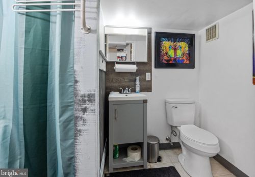 703 6 St, Philadelphia PA 19140-2539 exterior