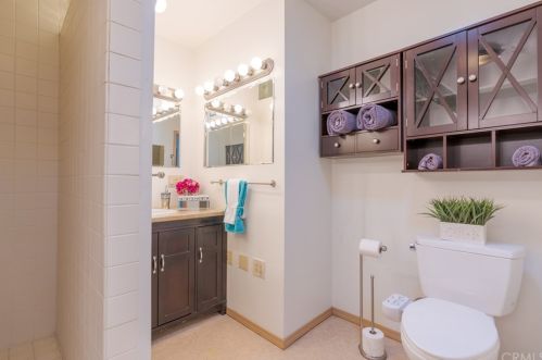 15542 Cornuta Ave, Bellflower CA 90706-4805 exterior