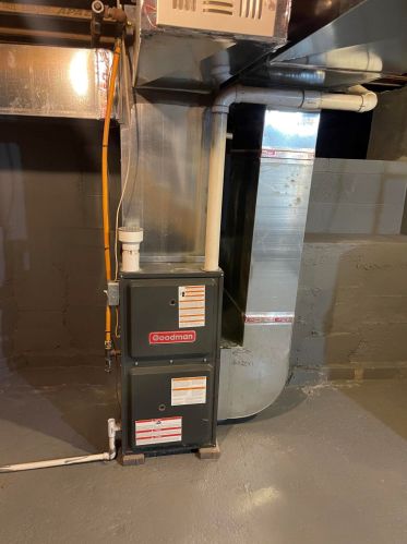 216 Park St, Watervliet MI 49098-9363 exterior