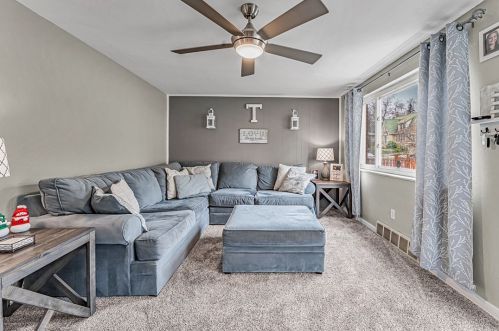 1421 Harris Ave, Pittsburgh PA 15205-3946 exterior