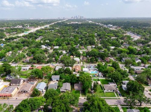 312 Hanna Ave, Tampa FL 33614-3607 exterior