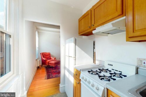 2319 Delancey Pl, Philadelphia PA 19103-6406 exterior