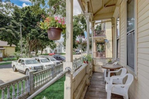 1212 10th St, Milwaukee WI 53205-2557 exterior