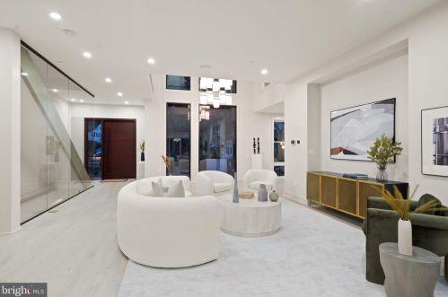 5416 Nevada Ave, Washington DC  20015-1728 exterior