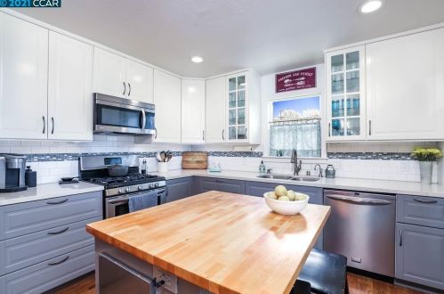 2596 Montgomery Ave, Concord CA 94519-1629 exterior