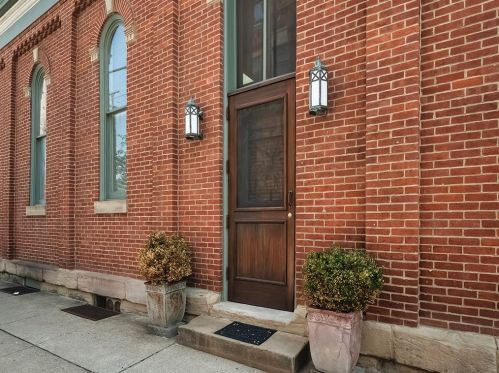 900 Bingham St, Pittsburgh, PA 15203-1012