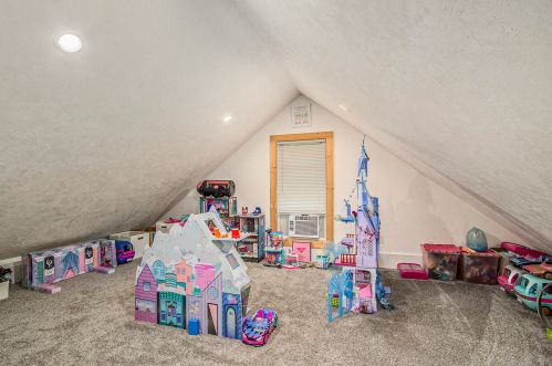 231 4 Ave, Three Rivers MI 49093-1509 exterior