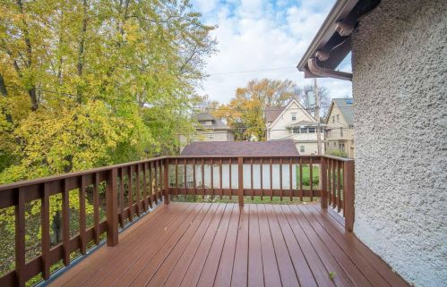 2929 Smt Ave, Milwaukee WI 53211-3441 exterior