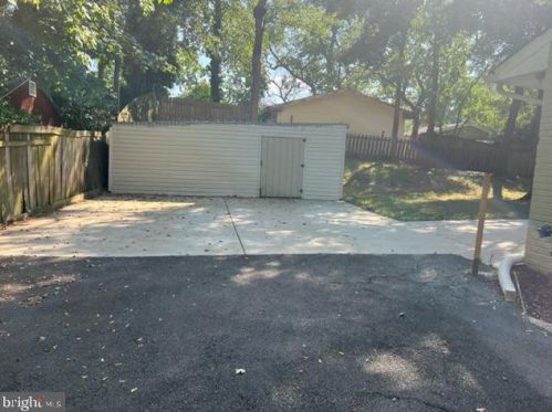 6323 Everglades Dr, Alexandria VA 22312-1113 exterior