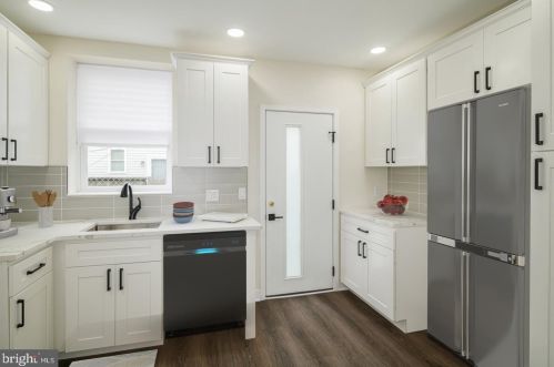 2829 Cantrell St, Philadelphia PA 19145-2412 exterior